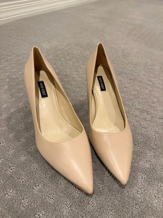 Nine West Women's Arlene Pointed-Toe Low Heel Pumps - Shade Blush Leather - Picture 4 of 7